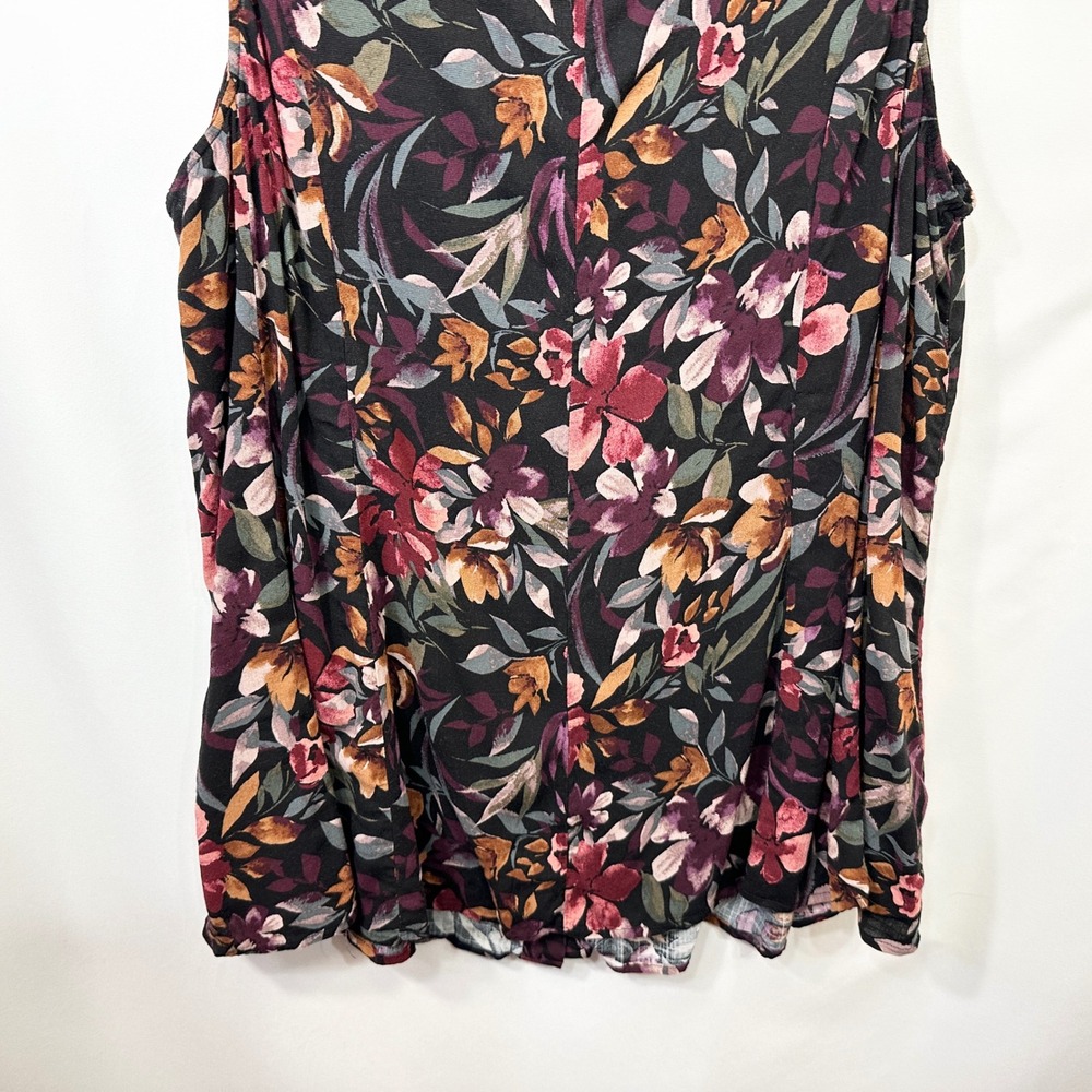 Torrid Plus Size 2X Tank Top Dark Floral Sleeveless Boho Crunchy Granola 1639 - Picture 6 of 10